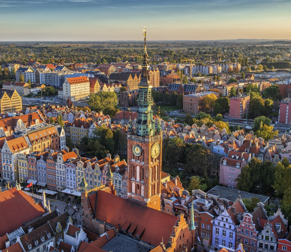 Krakau City Sonnenuntergang, © Westend 61 / Artur Bogacki