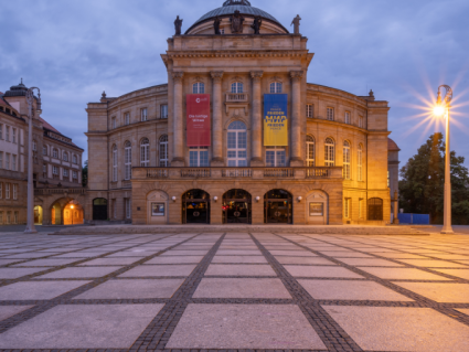 Bahn&Hotel chemnitz.jpeg, © GettyImages, ohne Copyright, Theaterplatz Chemnitz