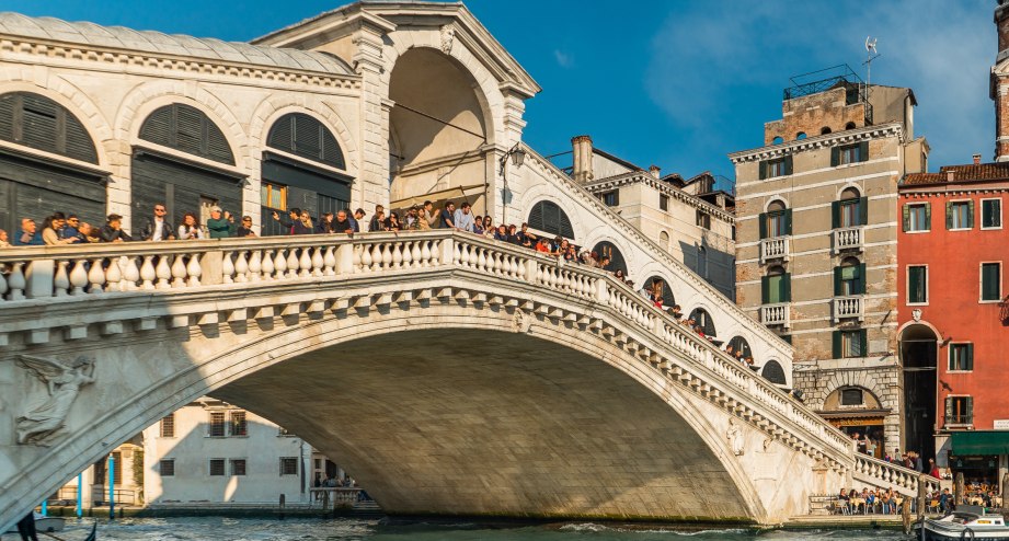 Rialtobrücke in Venedig - BAHNHIT.DE, © getty, Foto: Dilsad Senol / EyeEm