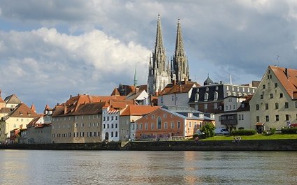 Bahn & Hotel Regensburg, © gettyimages, Foto: no_limit_pictures