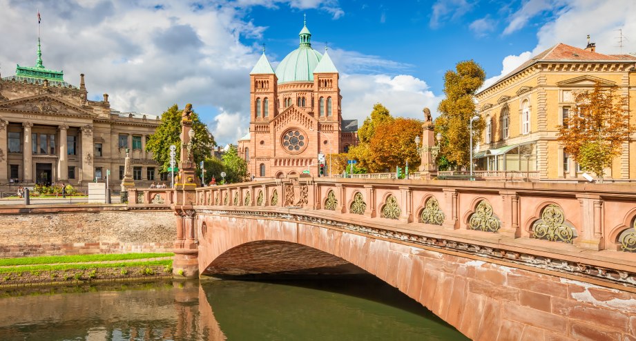 Straßburg Brücke, © GettyImages-Arpad Benedek-Twilightcolors.com