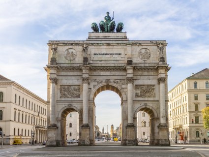 Bahn & Hotel München, © getty, Foto: Westend61