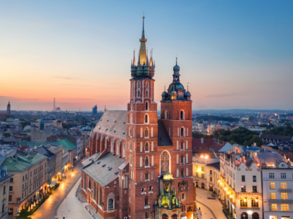 Bahnhit Krakau.jpeg, © Marienkirche, GettyImages,Sergey Dzyuba