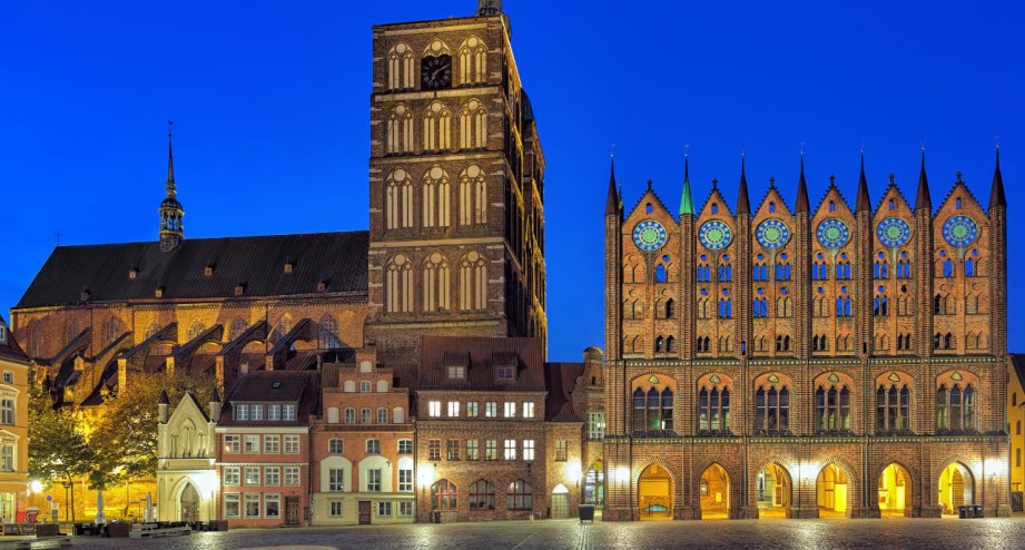 Gallerie-Stralsund-Kirche St-Nikolai, © Gettyimages, Mikhail Markovskiy