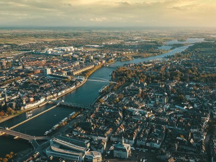 Maastricht von oben, © Getty, Foto: N. BELLEGARDE