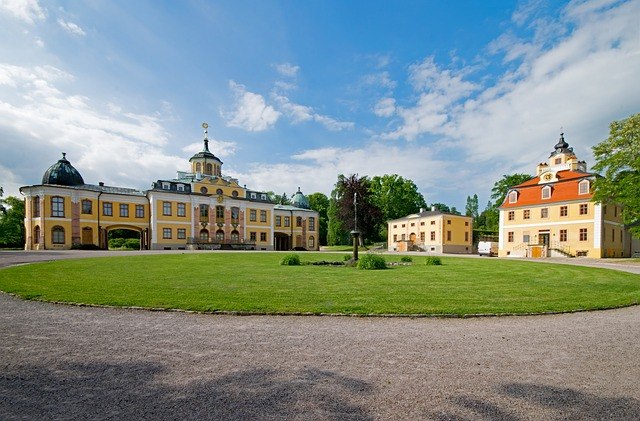 Bahnhit Weimar Schloss Belvedere, © pixabay