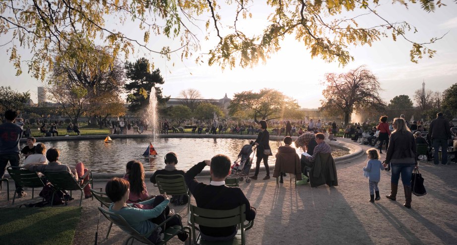 Paris Sonnenuntergang Park, © Getty Images, EschCollection