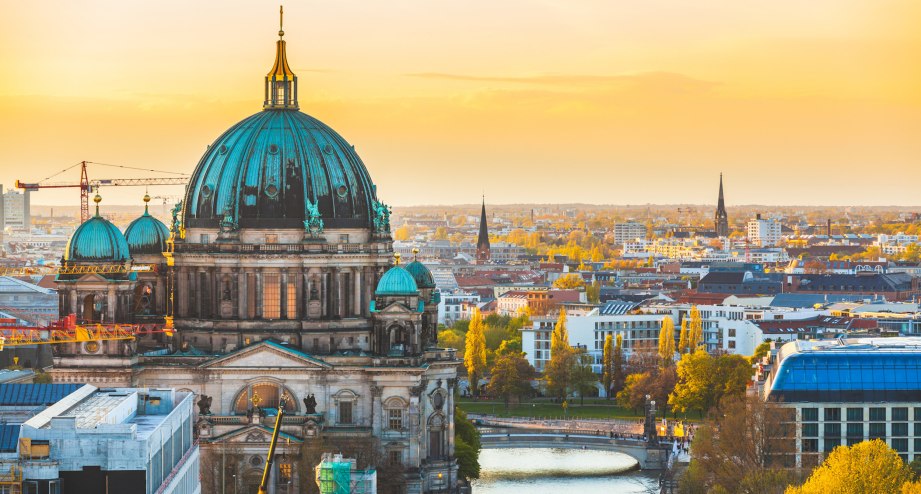 Der Berliner Dom in Berlin - BAHNHIT.DE, © getty, Foto: william87 