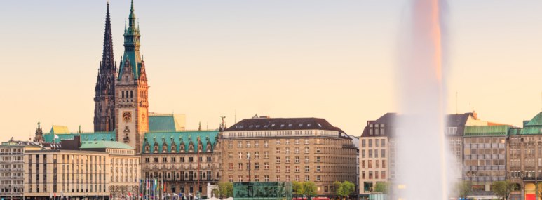 Hamburg Blick Innenalster, © Getty Images, Fabian Wentzel