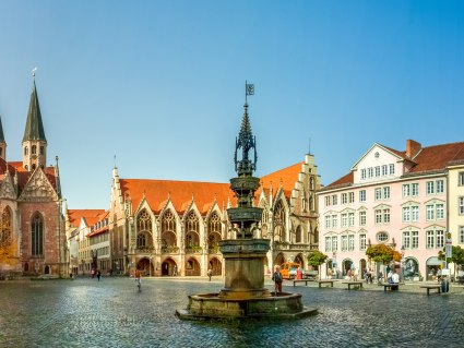 Bahn & Hotel Braunschweig, © GettyImages, Foto: Sina Ettmer / EyeEm