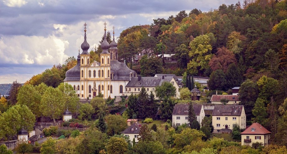 Bahnhit Würzburg, © pixabay, Tama66